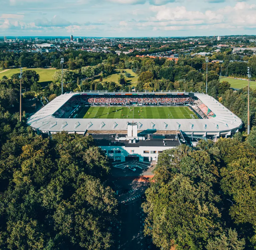 YP23154 N.E.C. Drone 04